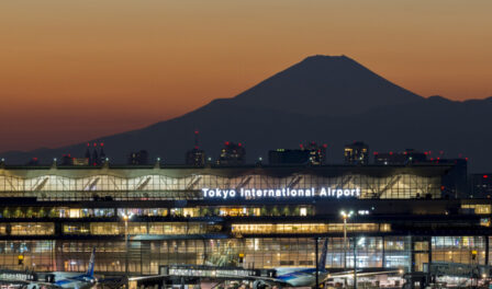 夜晚的东京羽田机场